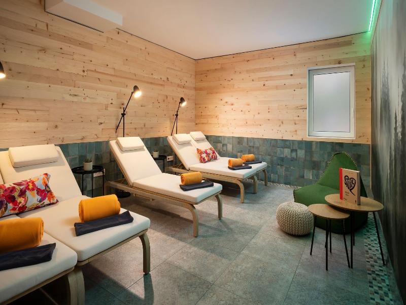 Parkhotel Landau image