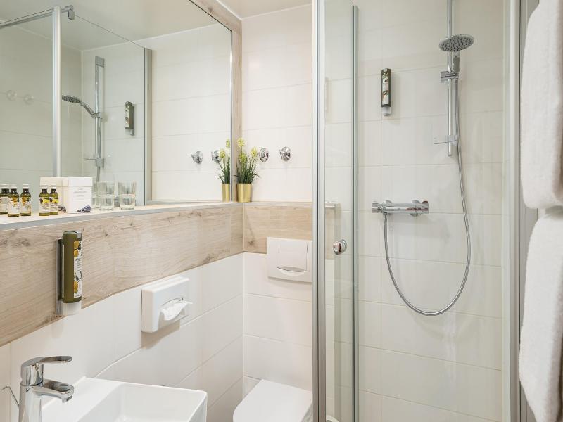 Parkhotel Landau image