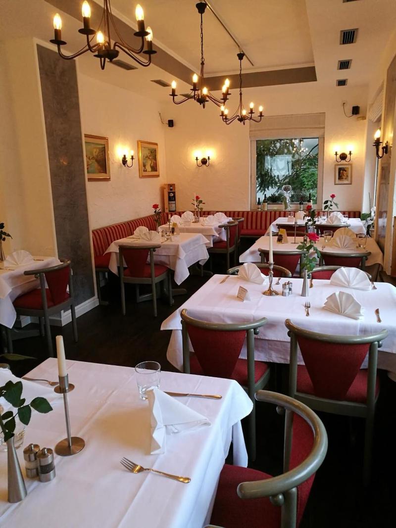 Hotel Restaurant Cala Luna image