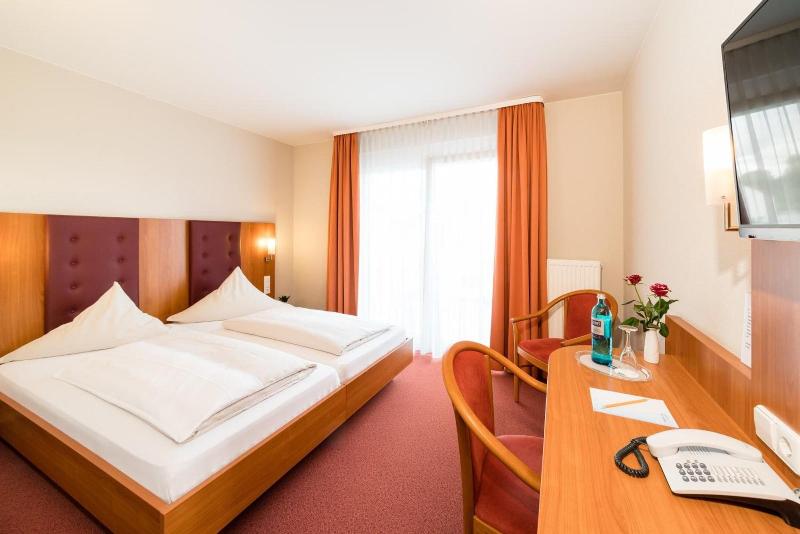 Hotel Restaurant Vater Rhein image