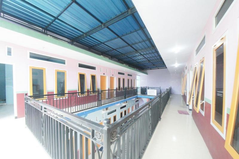 Formerly Reddoorz Syariah Mall Roxy Banyuwangi 2 image