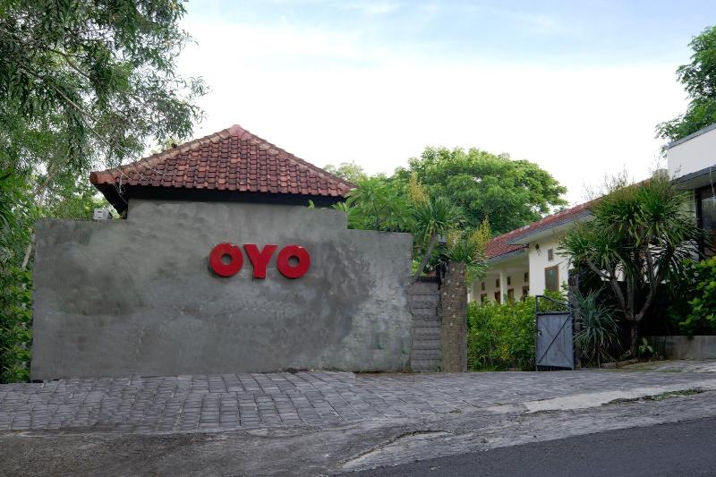 Oyo 2521 Uluwatu Cahya Guest House — photo 2