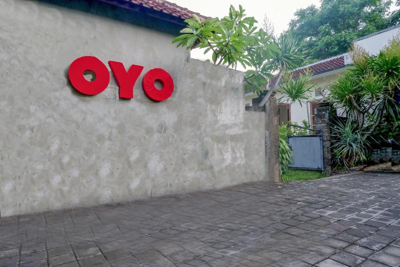 Oyo 2521 Uluwatu Cahya Guest House — photo 3