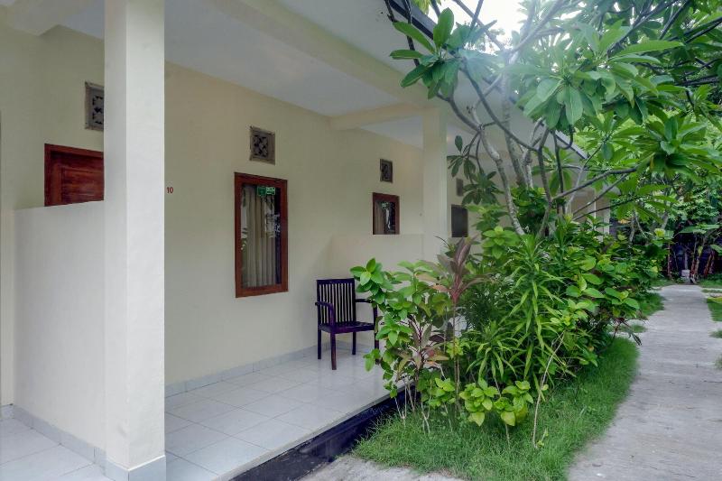 Oyo 2521 Uluwatu Cahya Guest House — photo 4