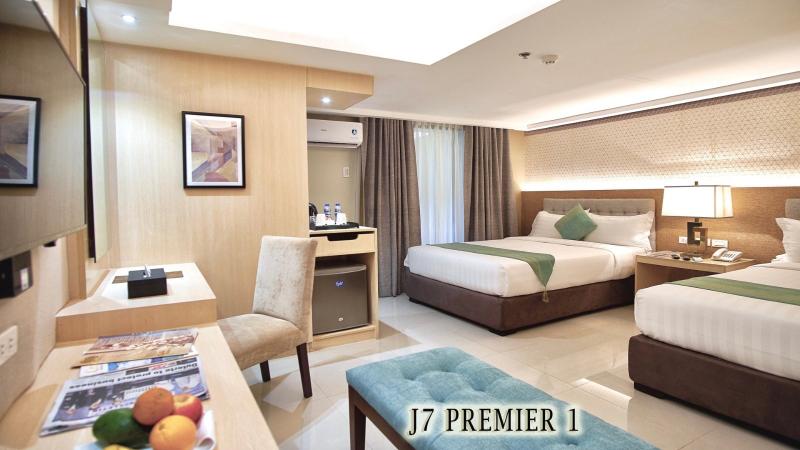 J7 Hotel Iloilo image
