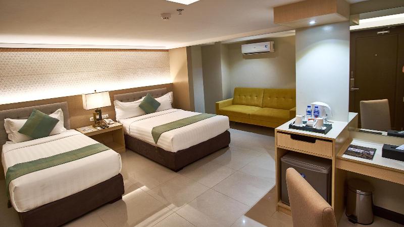 J7 Hotel Iloilo image