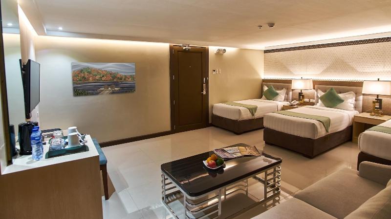 J7 Hotel Iloilo image