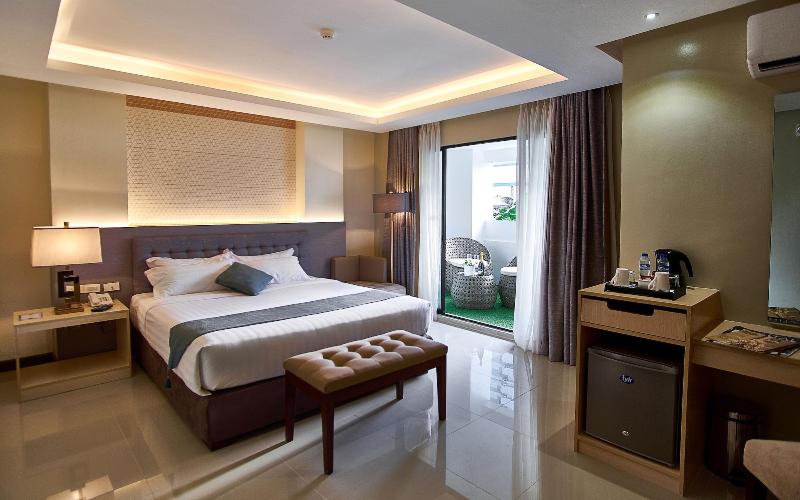 J7 Hotel Iloilo image