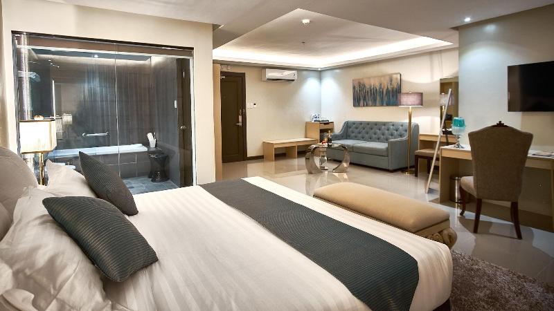 J7 Hotel Iloilo image