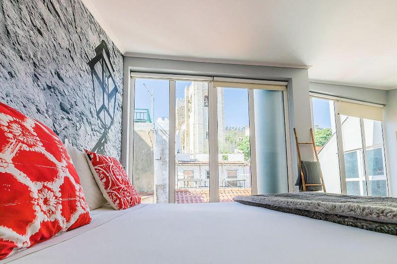 Emporium Lisbon Suites image