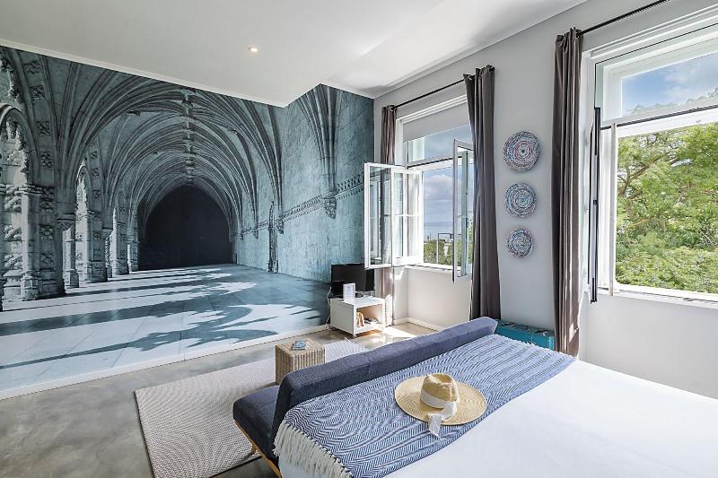 Emporium Lisbon Suites image