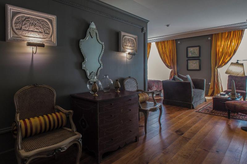 M Maison Particulière Porto image