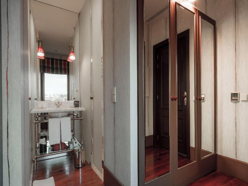 M Maison Particulière Porto image