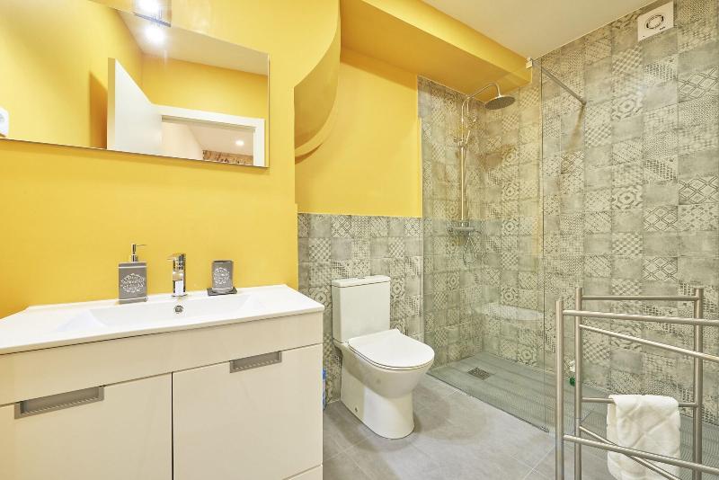Lisbon Inn Bica Suites image