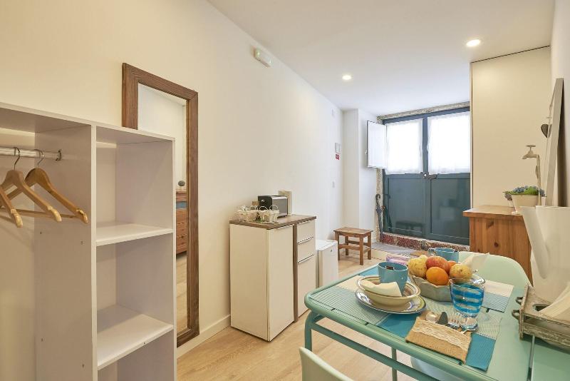 Lisbon Inn Bica Suites image