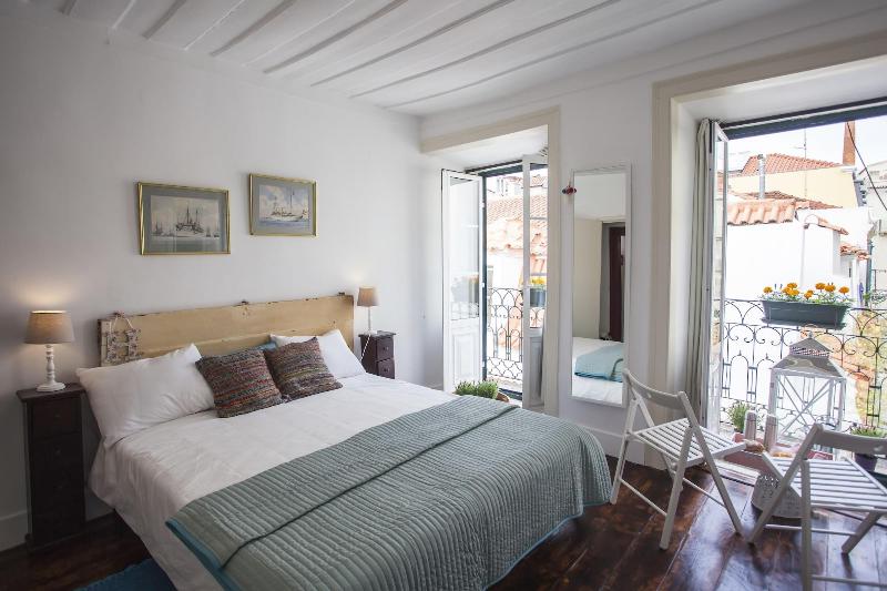 Lisbon Inn Bica Suites image
