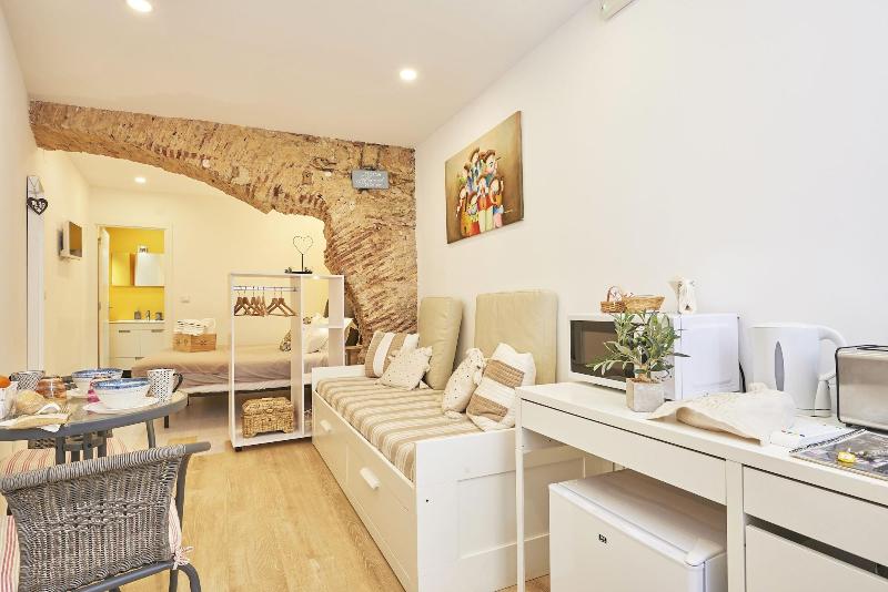 Lisbon Inn Bica Suites image