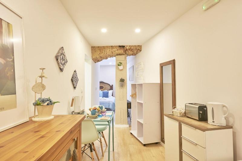 Lisbon Inn Bica Suites image