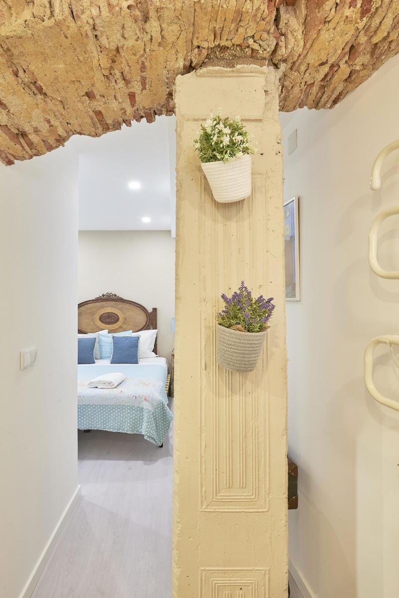 Lisbon Inn Bica Suites image