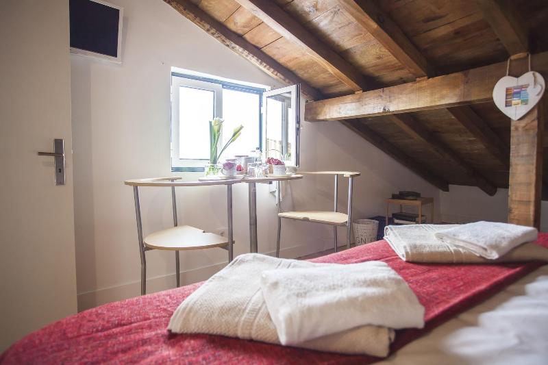 Lisbon Inn Bica Suites image
