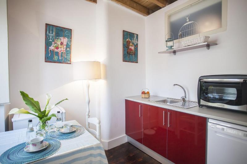 Lisbon Inn Bica Suites image