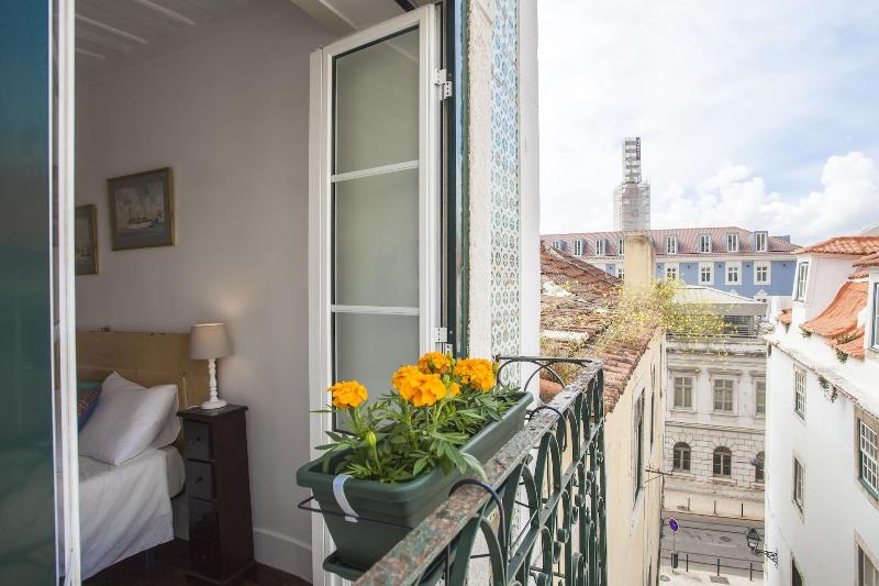 Lisbon Inn Bica Suites image