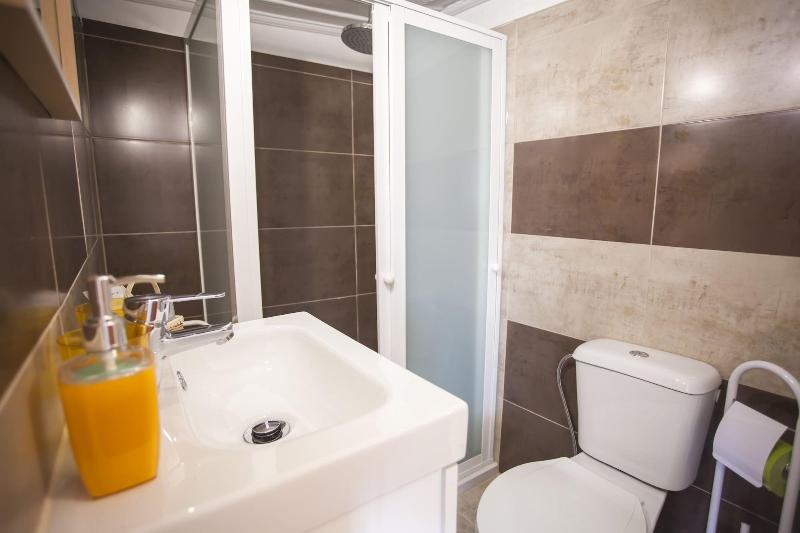Lisbon Inn Bica Suites image