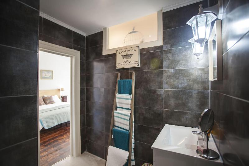 Lisbon Inn Bica Suites image