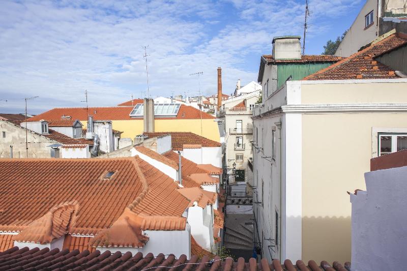 Lisbon Inn Bica Suites image