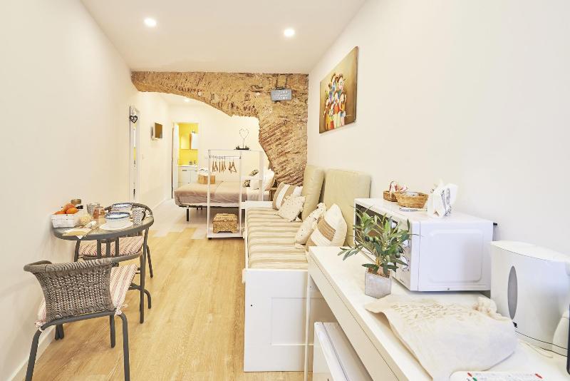 Lisbon Inn Bica Suites image
