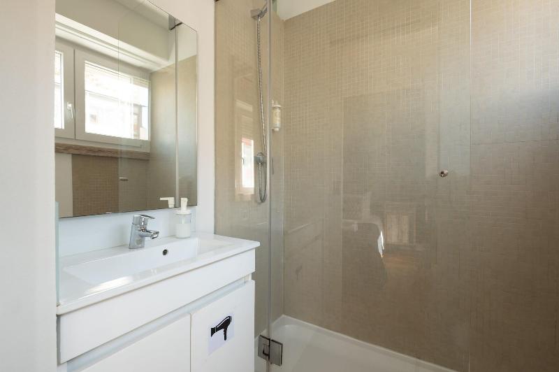 Dumont Lisbon Guesthouse image