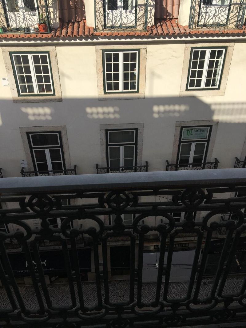 Happy @ Chiado image