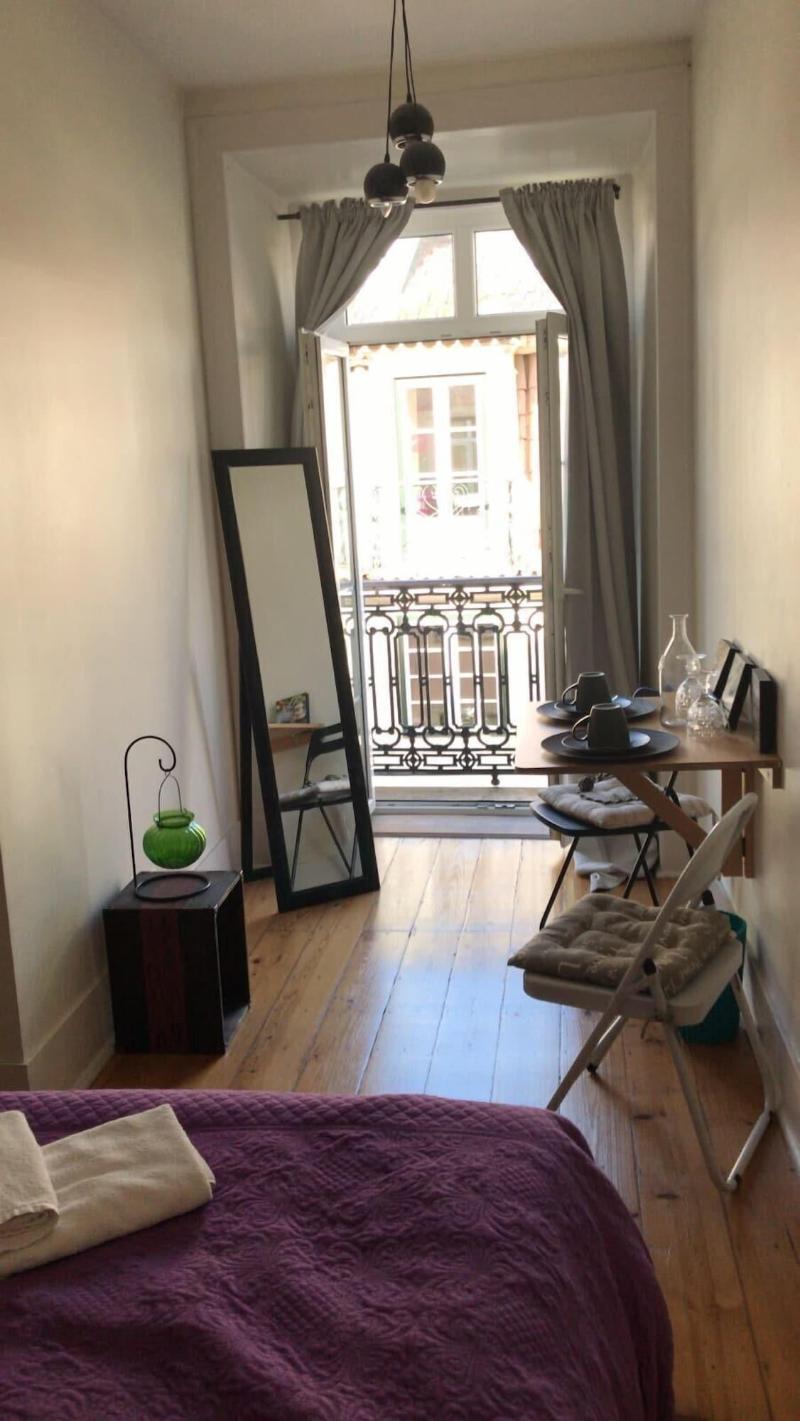 Happy @ Chiado image