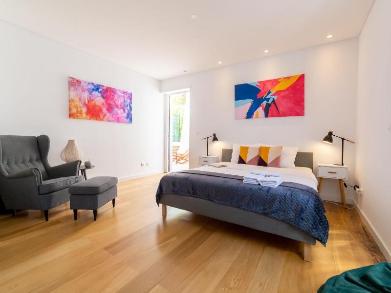 Industrial Lisbon Apartment - Adults Only image