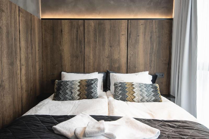 B14 Apartments & Rooms image