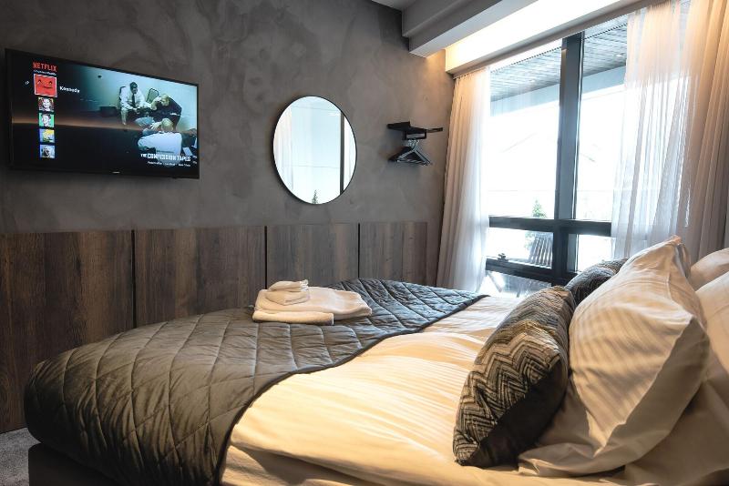 B14 Apartments & Rooms image