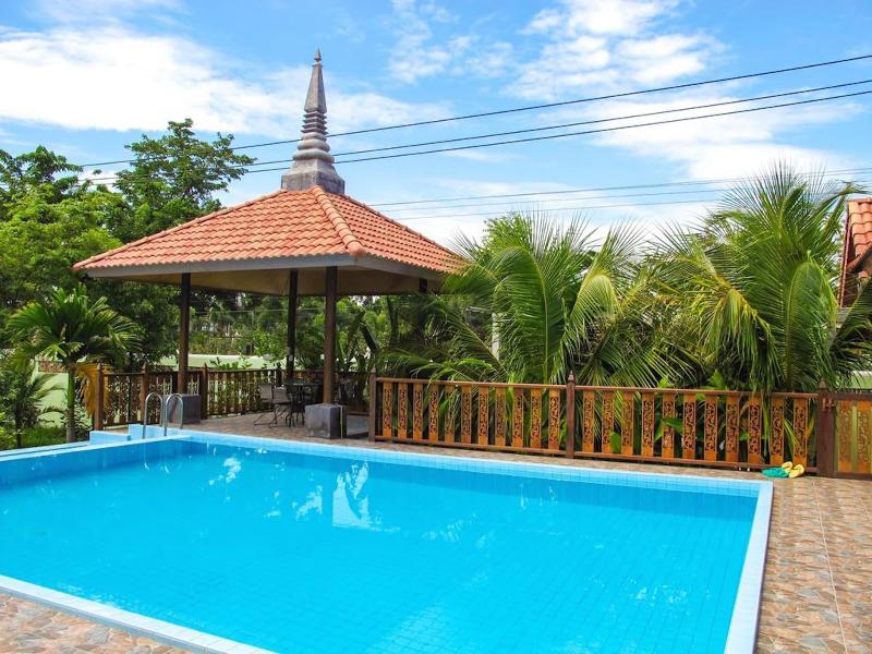 Primrose Place by ZUZU