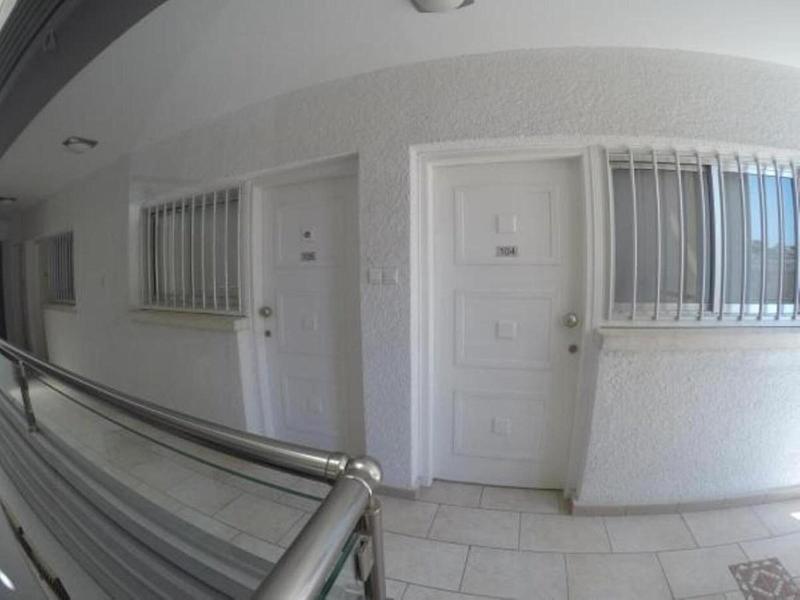 Les Palmiers Petrou Apartments image