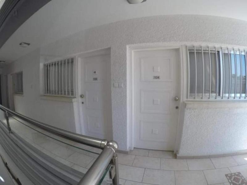Les Palmiers Petrou Apartments image