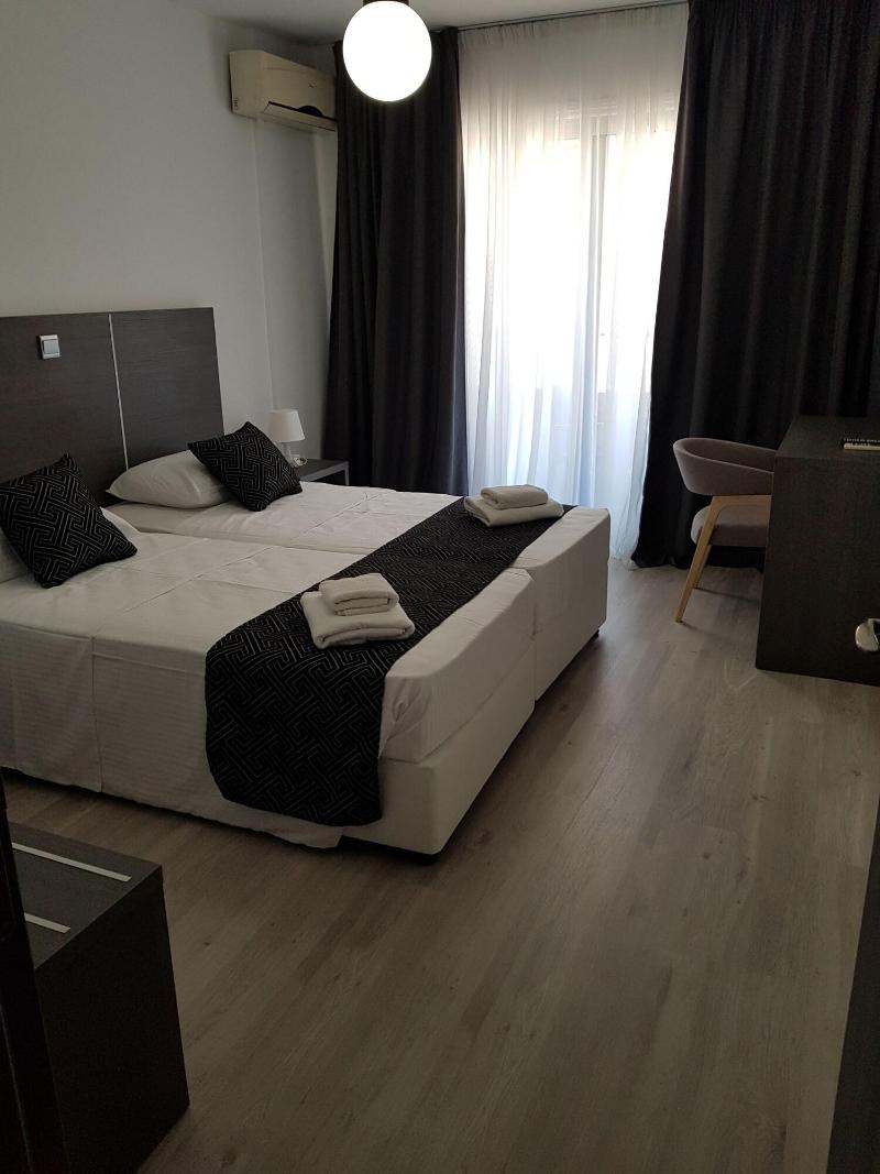 Les Palmiers Petrou Apartments image