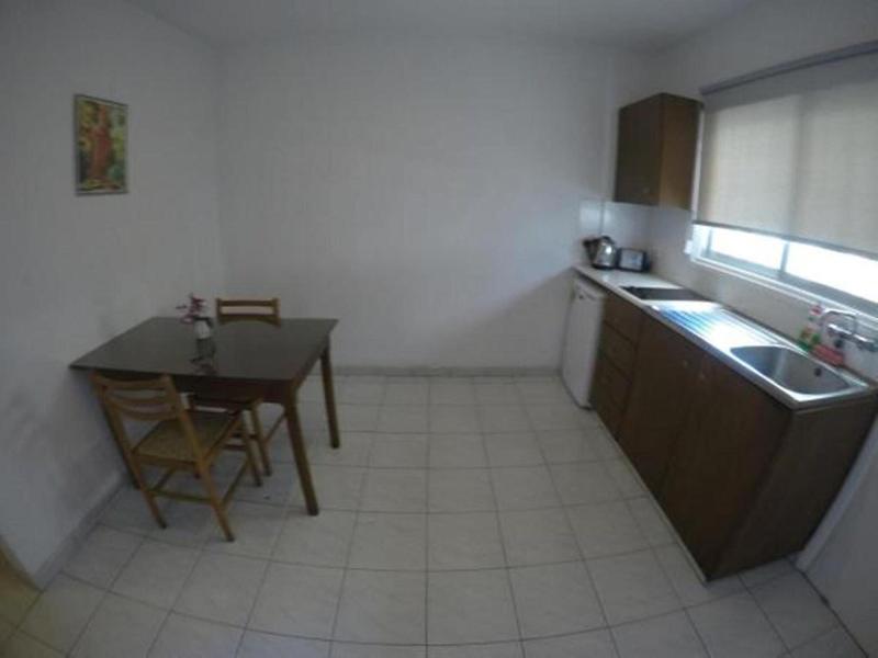 Les Palmiers Petrou Apartments image