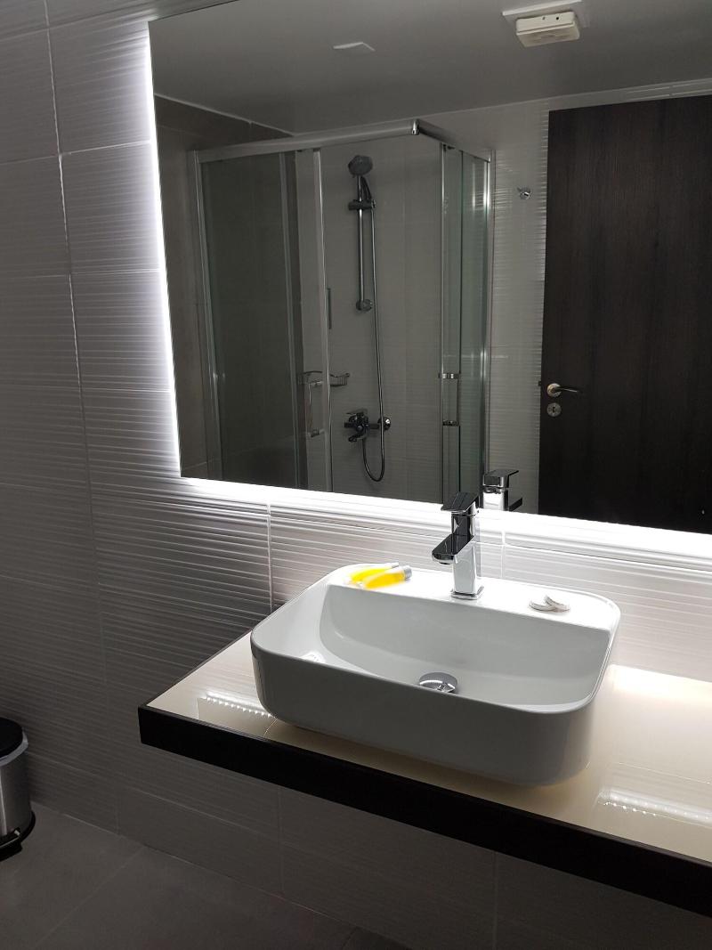 Les Palmiers Petrou Apartments image