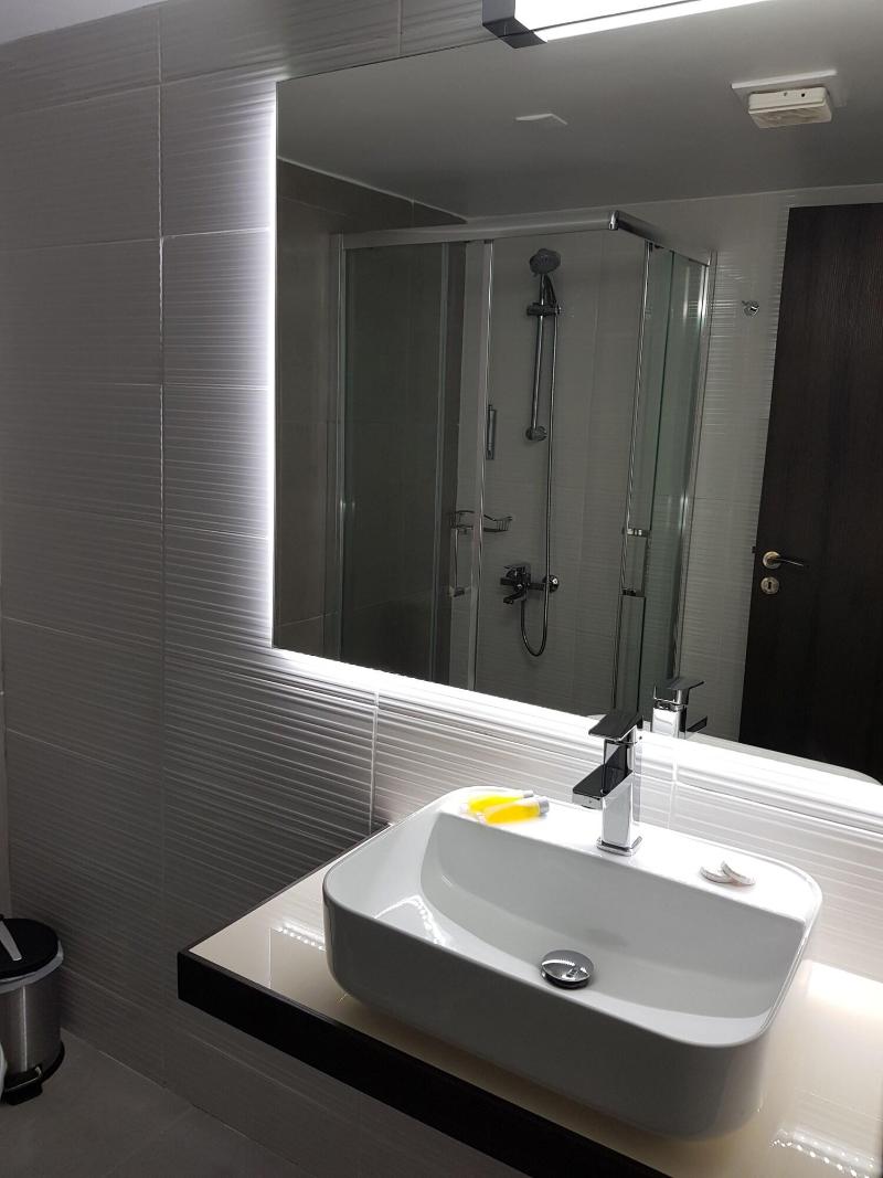 Les Palmiers Petrou Apartments image