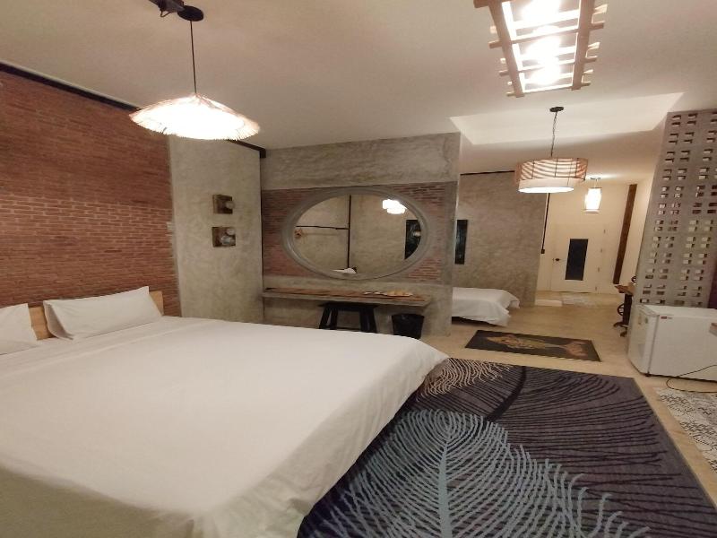 Baan Hotelier Resort image