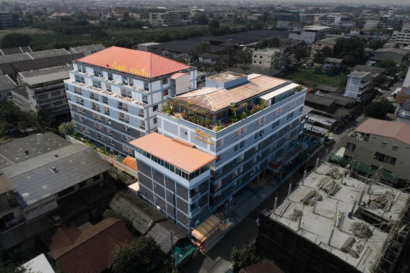 Penyos Service Apartment image