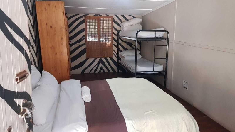 Riverlodge Backpackers image