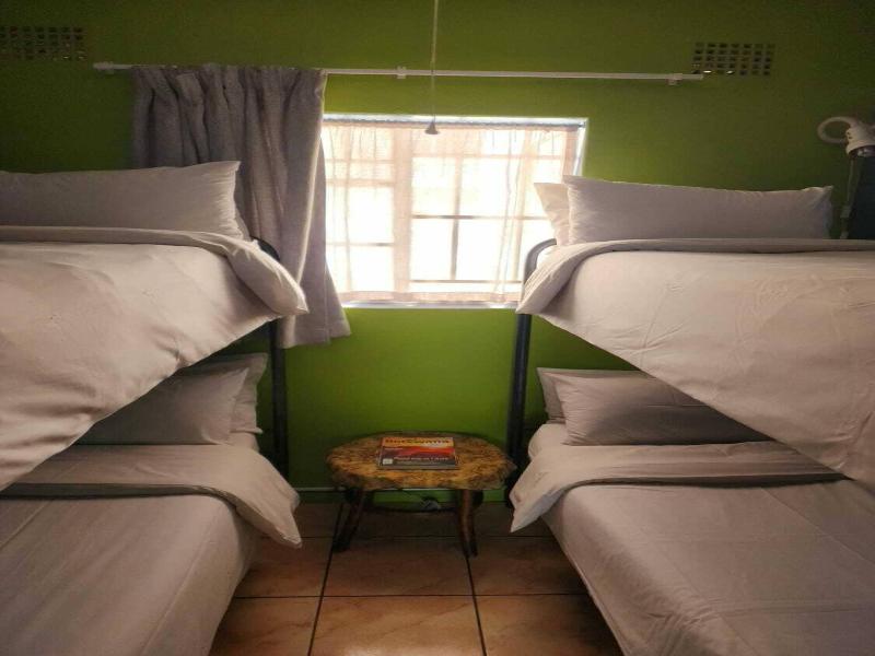 Riverlodge Backpackers image