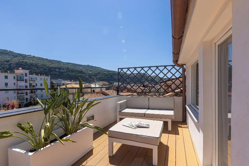 Boutique Suites 186 image