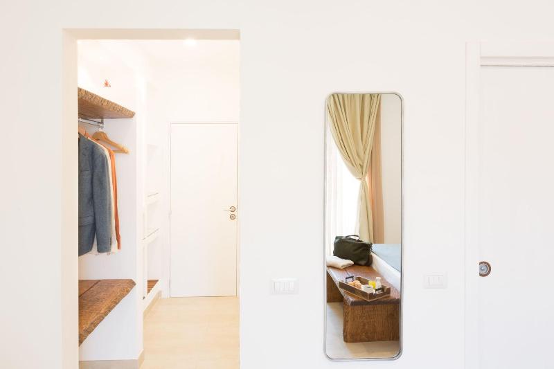 Boutique Suites 186 image