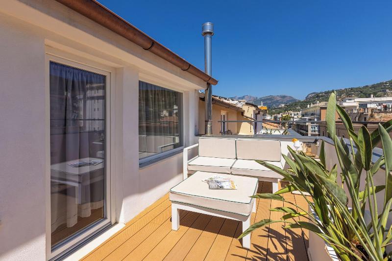 Boutique Suites 186 image